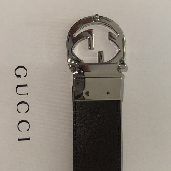 Authentic Gucci Belt Reversible - Picture 5 of 13